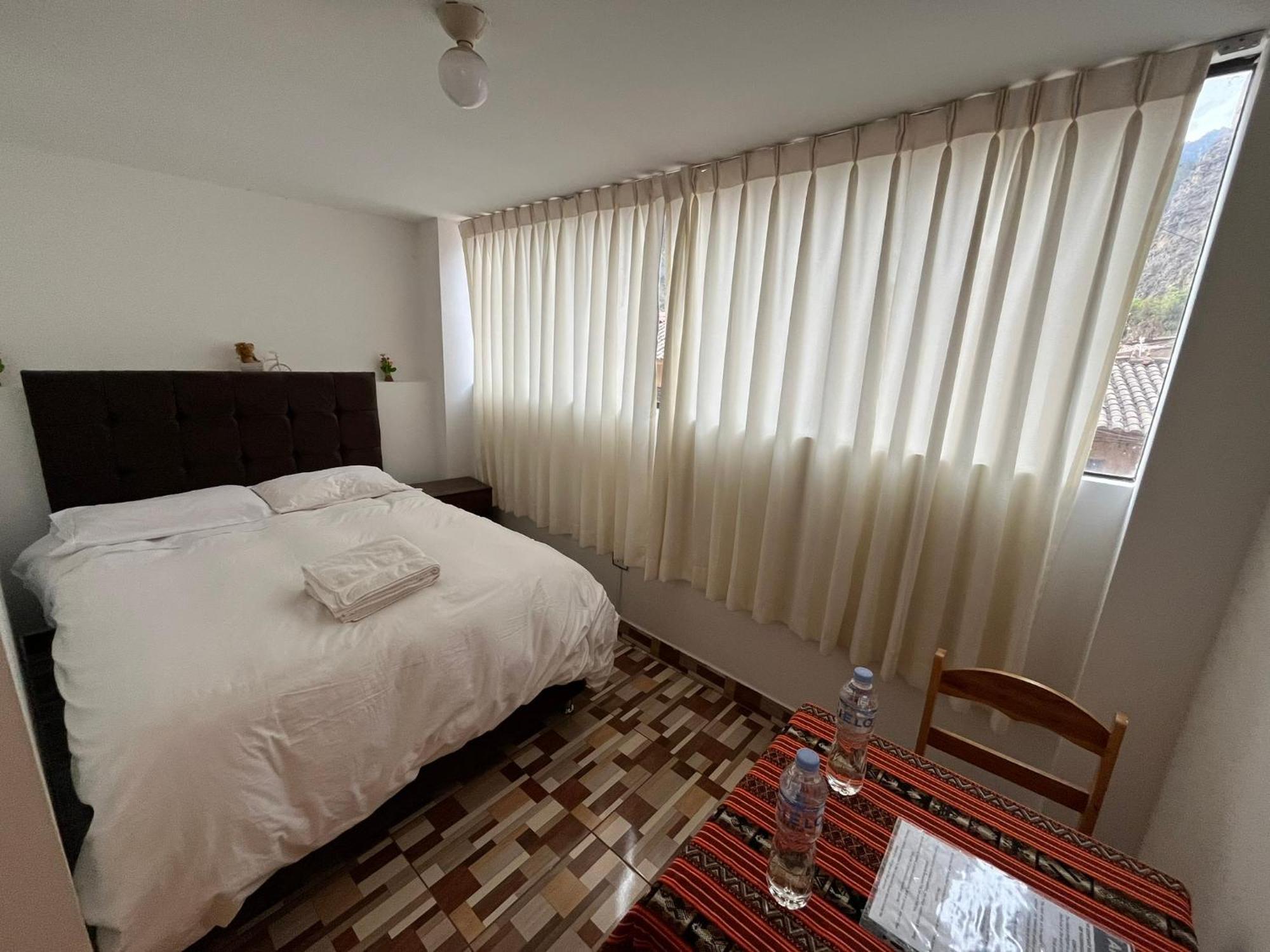 Hostal Apu Qhawarina Ollantaytambo Exteriör bild