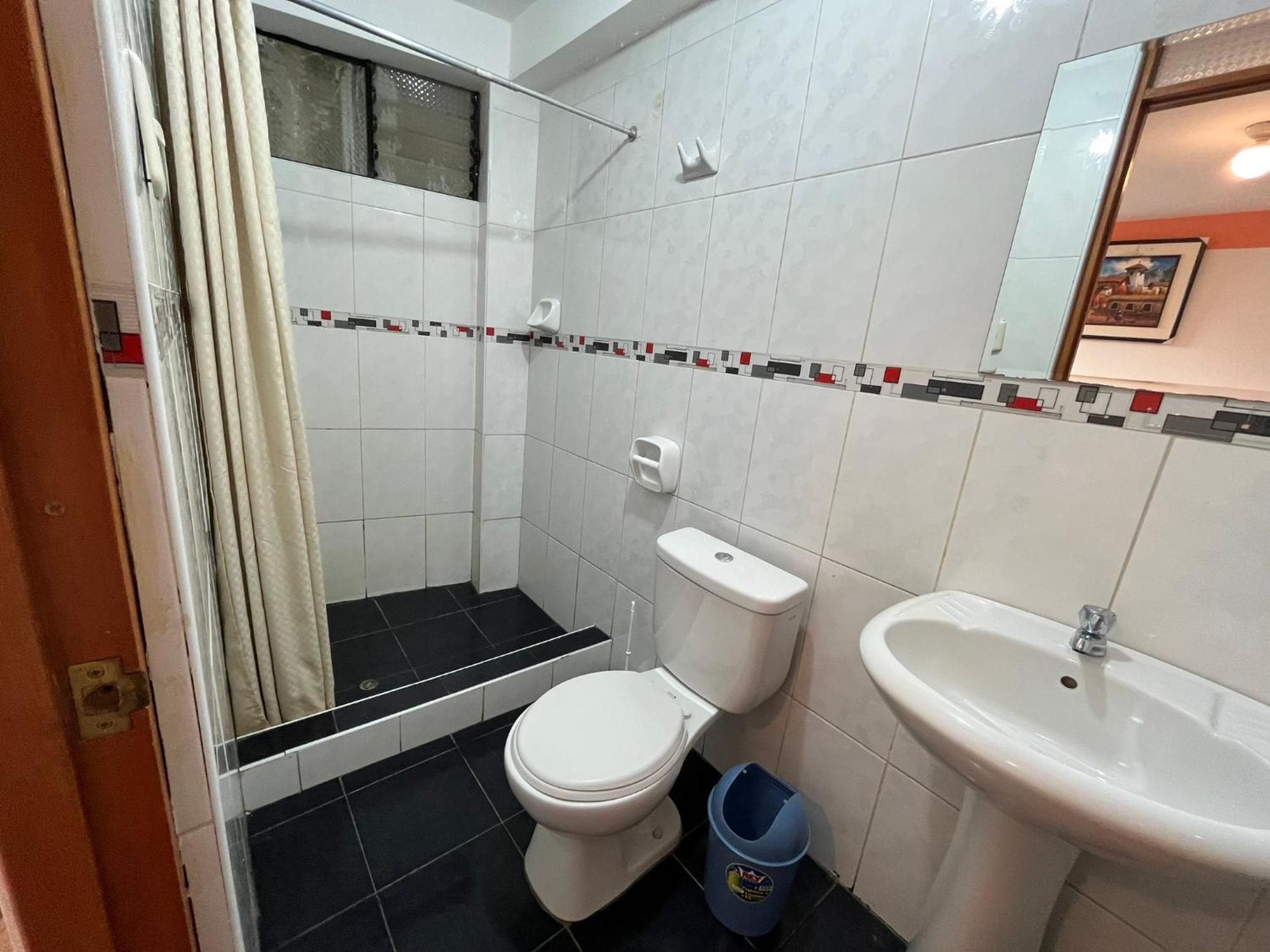 Hostal Apu Qhawarina Ollantaytambo Exteriör bild